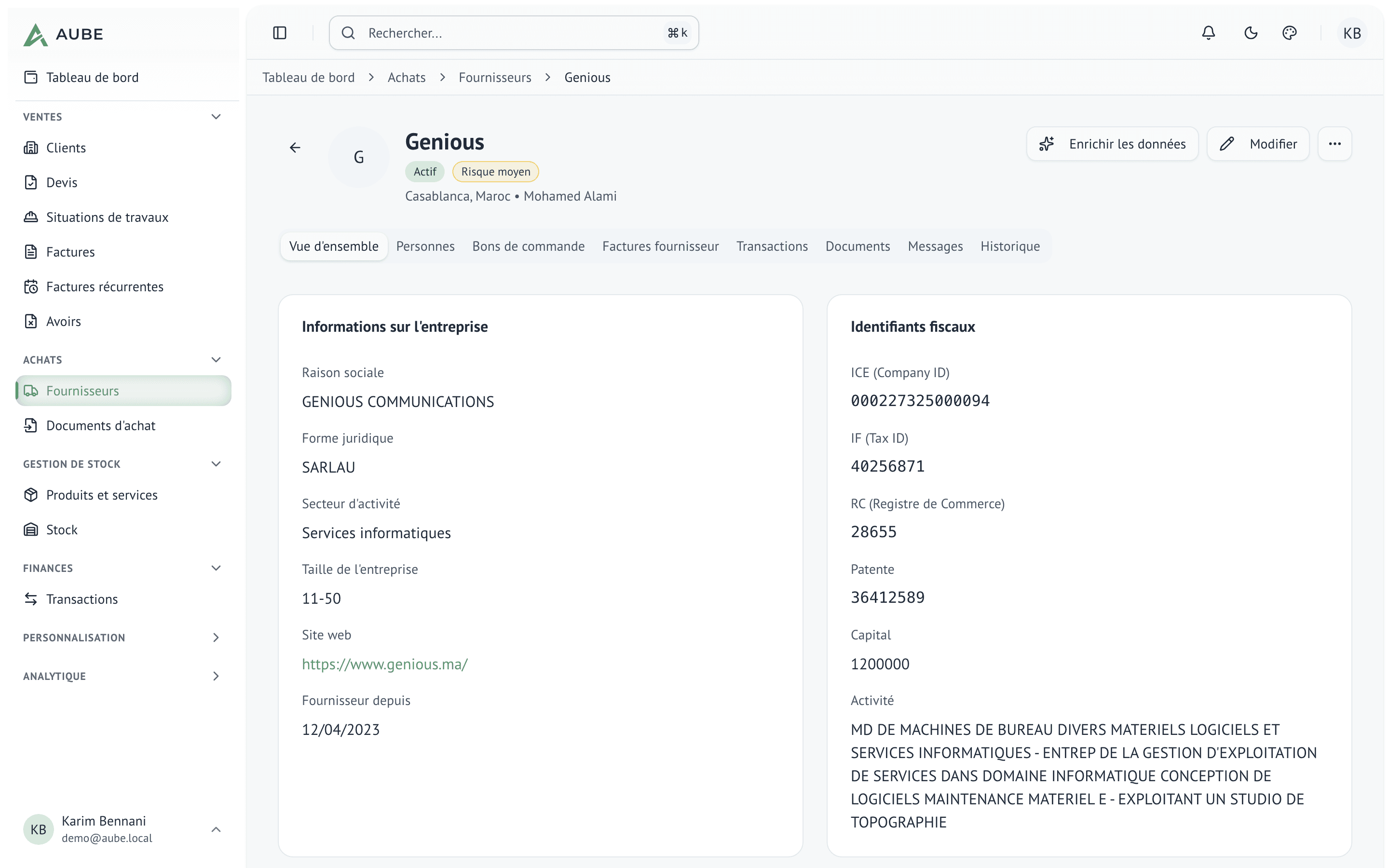 Fiche fournisseur multi-onglets : aperçu, contacts, factures, transactions